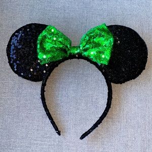 Minnie Mouse Ears - Green Bow